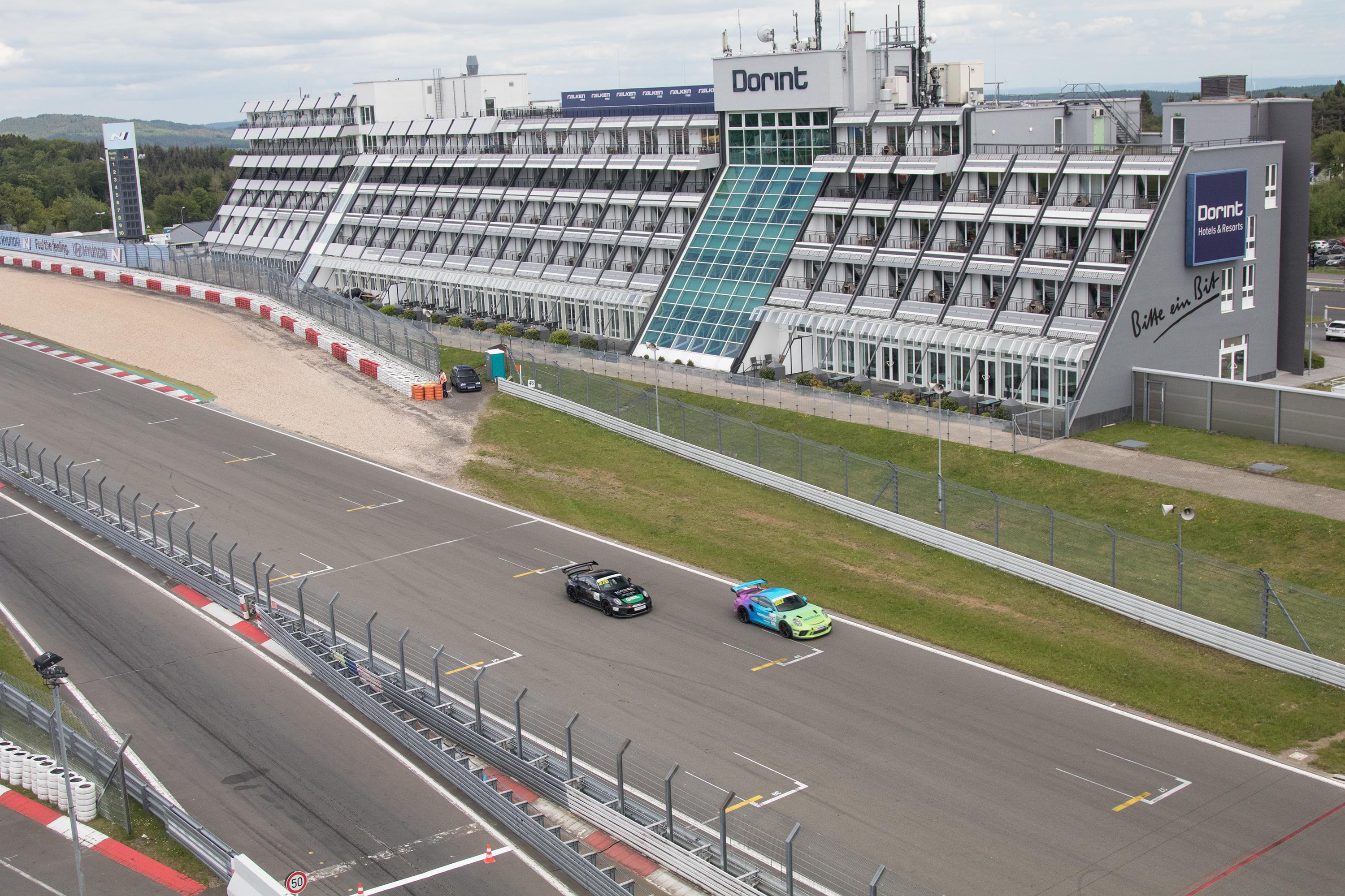 Готель Dorint Am Nuerburgring Hocheifel Екстер'єр фото